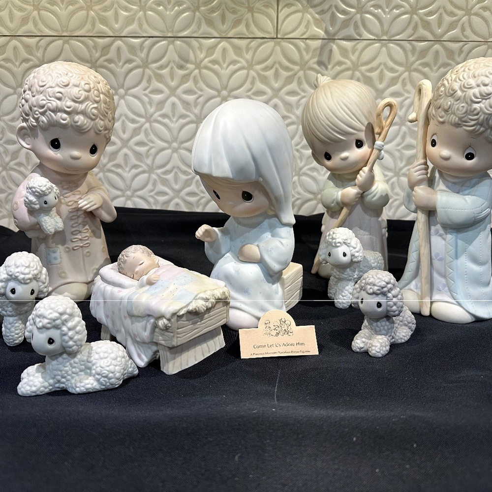 Precious Moment Dealer Nativity Set